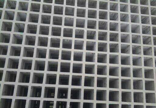 【樹脂玻璃鋼格柵養(yǎng)殖場(chǎng)排水溝玻璃鋼蓋板格柵】- 